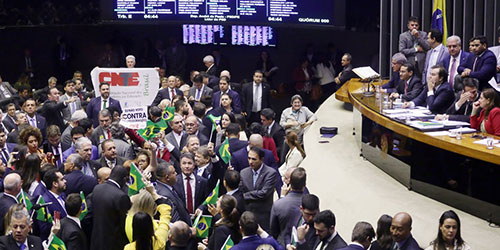 Liberar emendas para aprovar reforma da Previdência é crime de corrupção ativa